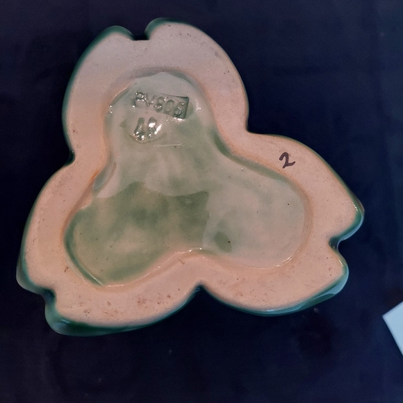 Vintage Majolica (?) Trunks Up Elephant Planter - Picture 5 of 7